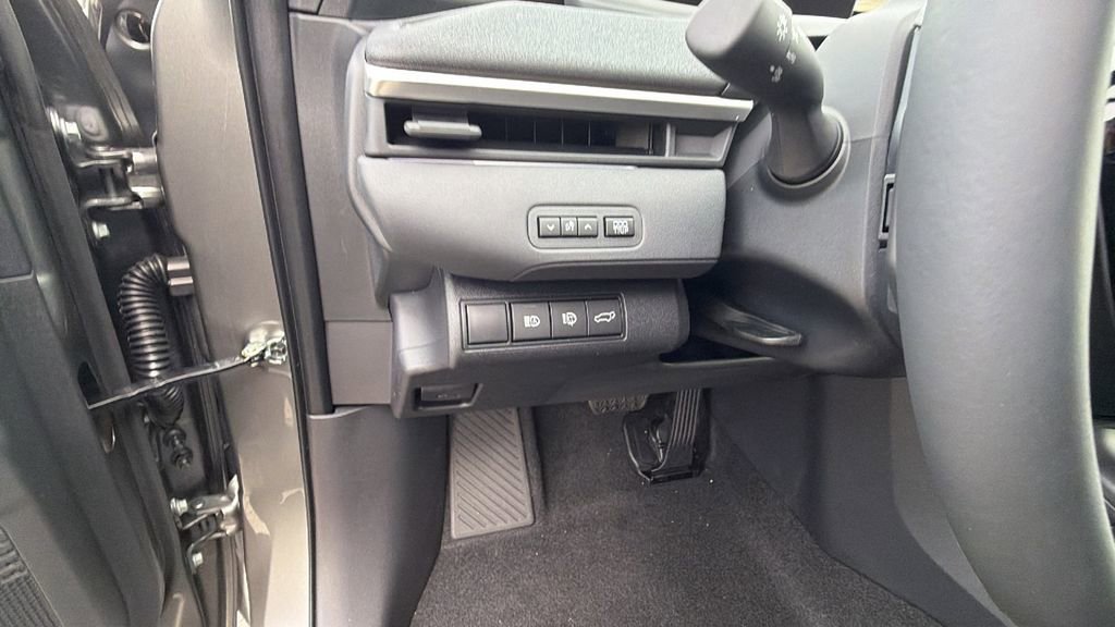 New 2026 Subaru Solterra Premium image 30