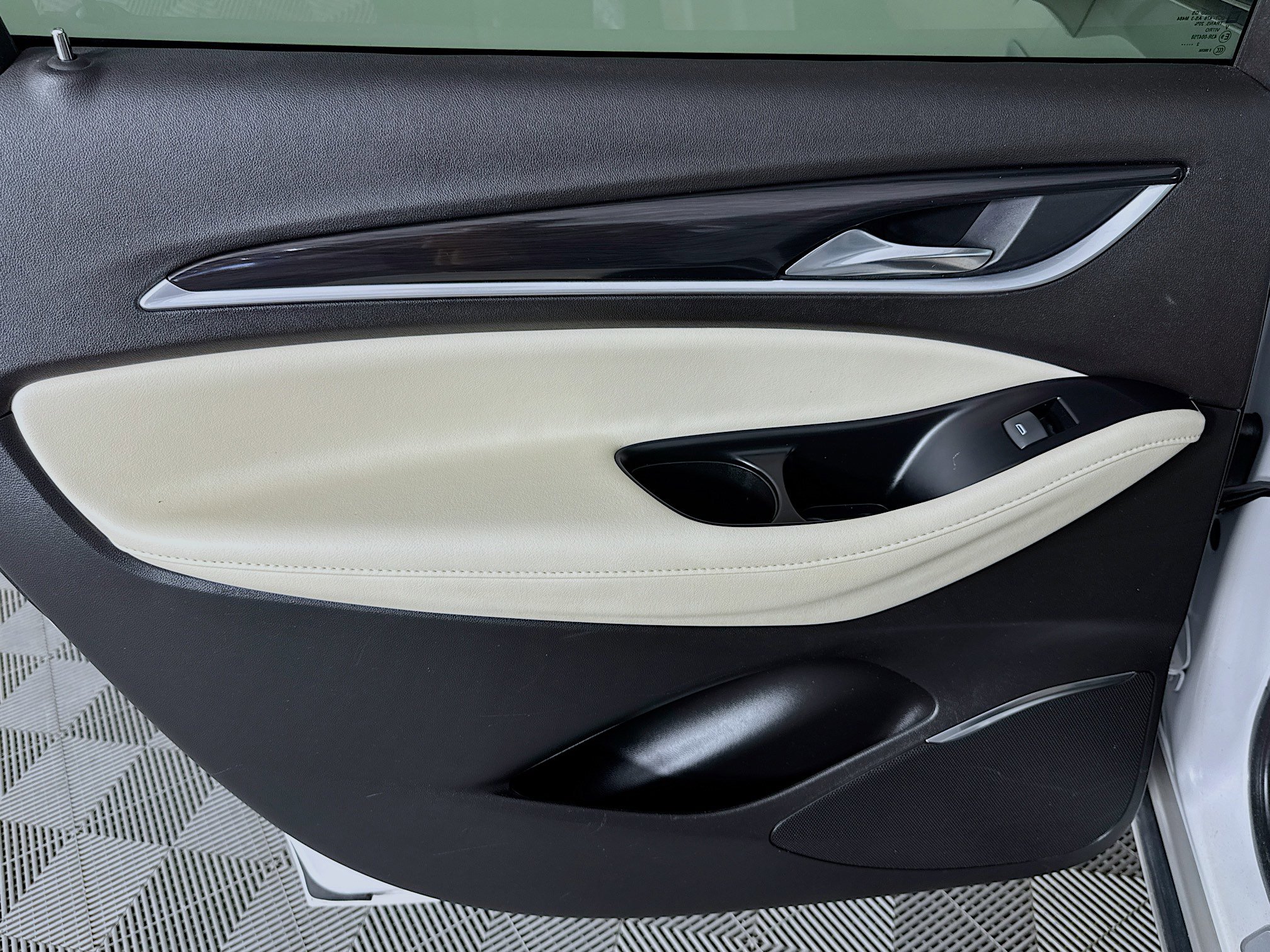 Used 2023 Buick Enclave Essence w/ Experience Buick Package FWD image 41