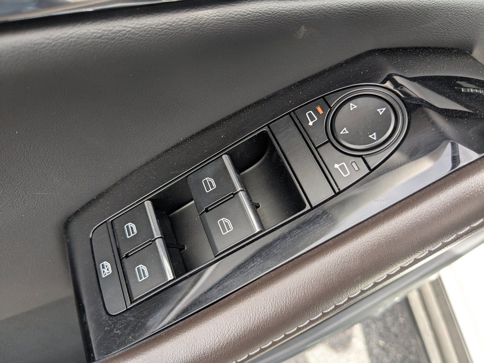 New 2025 MAZDA CX-30 2.5 Turbo w/ Premium Plus Pkg image 24