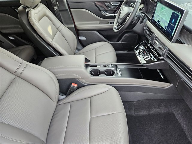 New 2026 Lincoln Corsair Premiere image 13