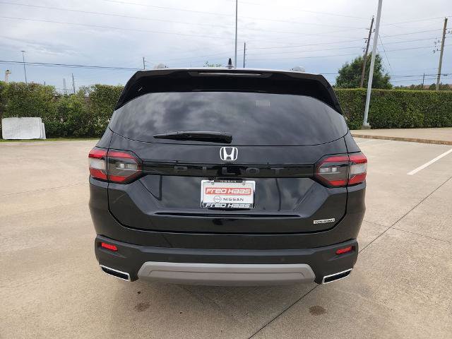 Used 2024 Honda Pilot Touring image 6