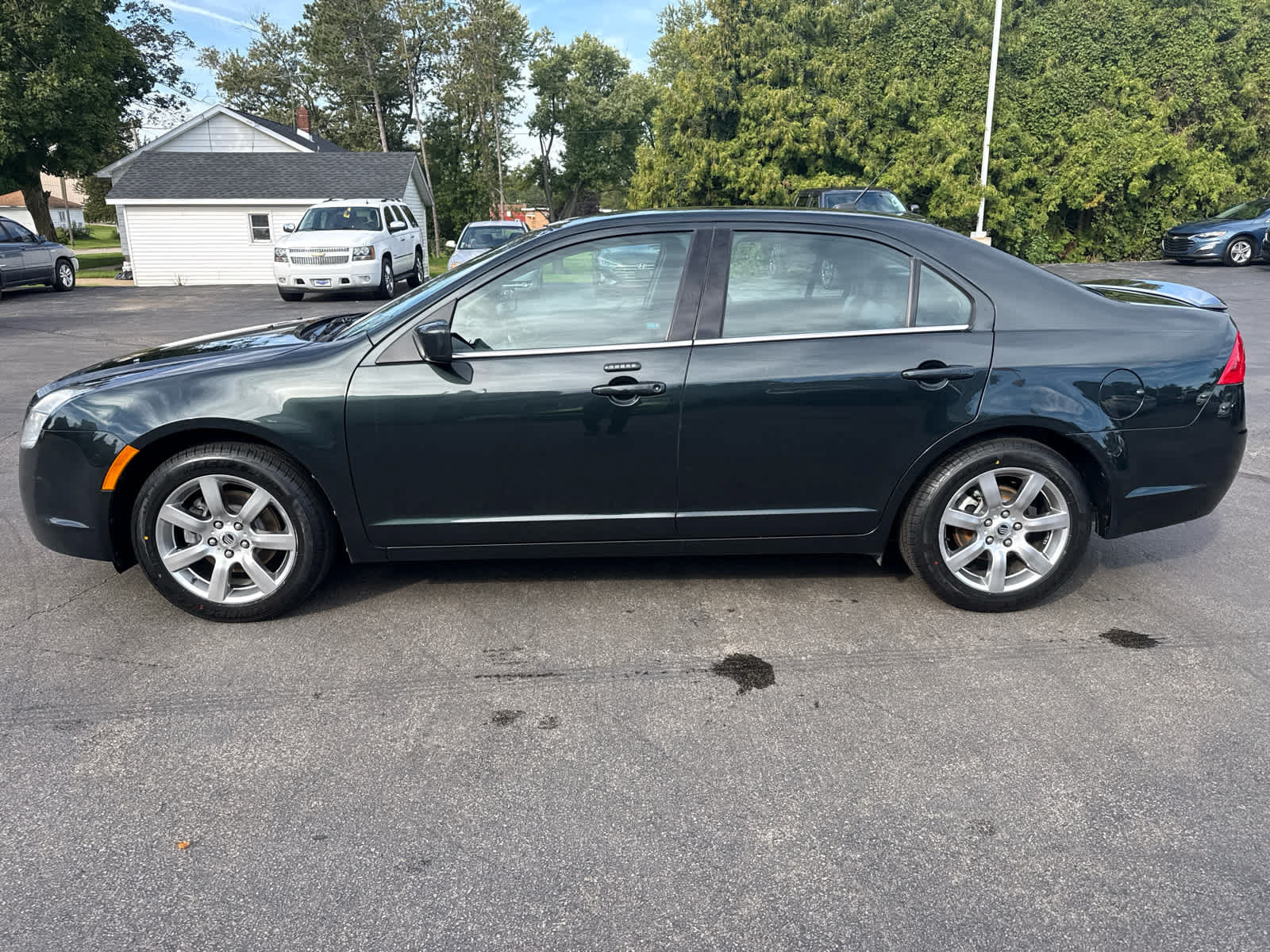 Used 2010 Mercury Milan Premier FWD image 6