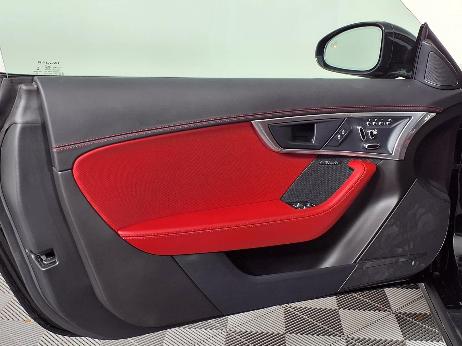 Used 2022 Jaguar F-TYPE Coupe image 18