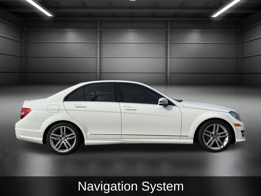 Used 2014 Mercedes-Benz C 300 4MATIC Sedan image 4