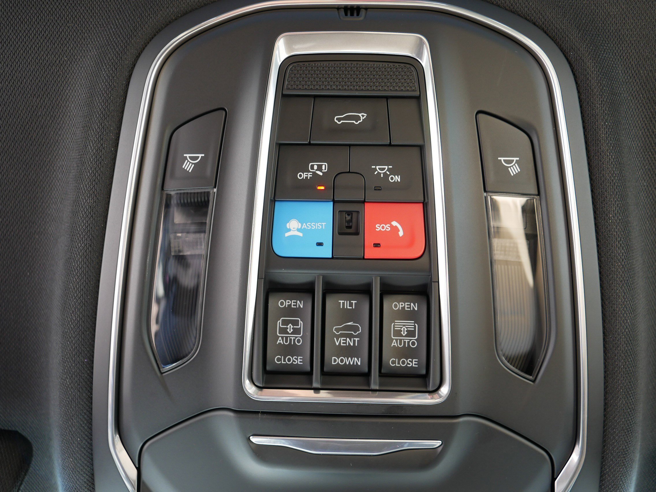 Used 2025 Jeep Grand Cherokee Limited w/ Luxury Tech Group II AWD/4WD image 34