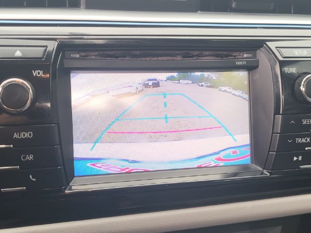 Used 2016 Toyota Corolla LE FWD image 18