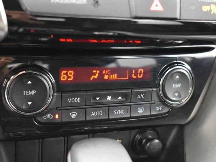 Used 2024 Mitsubishi Eclipse Cross SE image 36