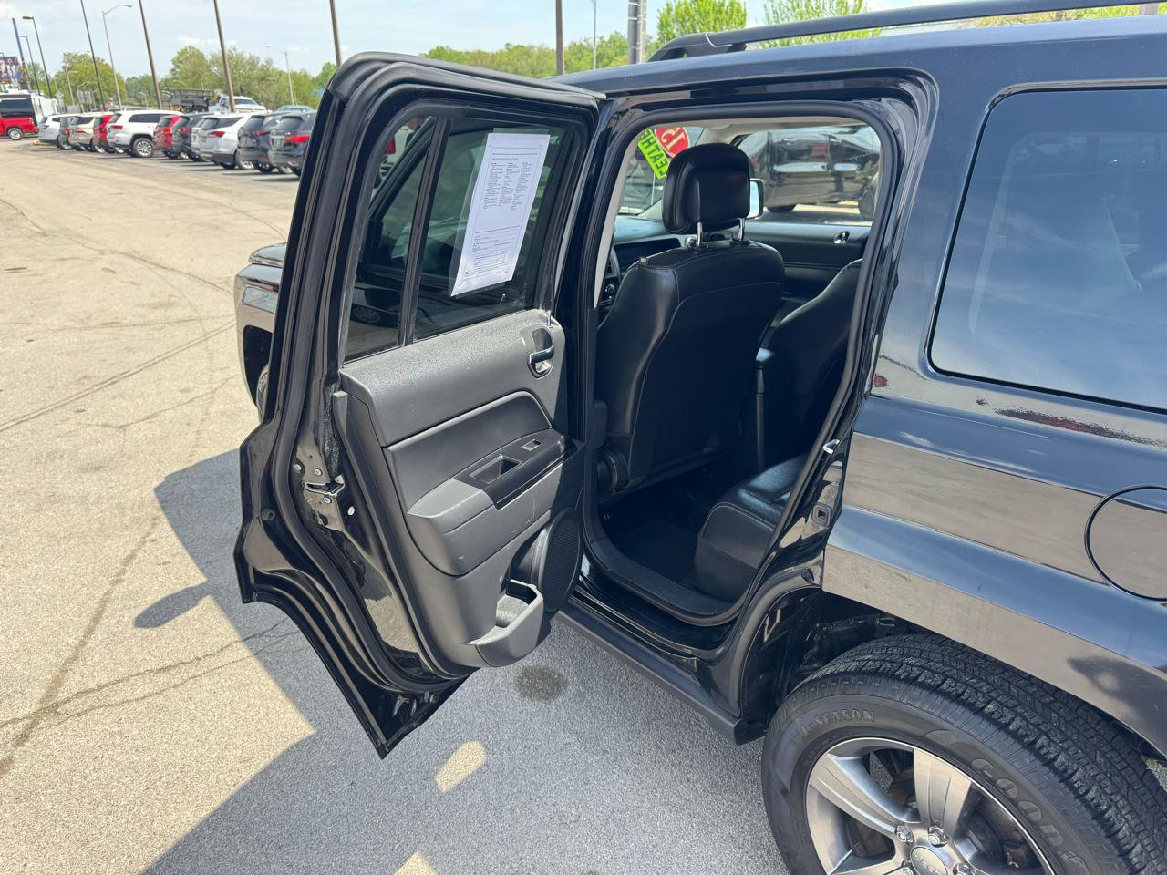 Used 2015 Jeep Patriot High Altitude AWD/4WD image 13
