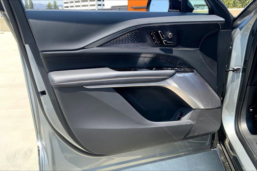 New 2026 Cadillac Lyriq V image 11