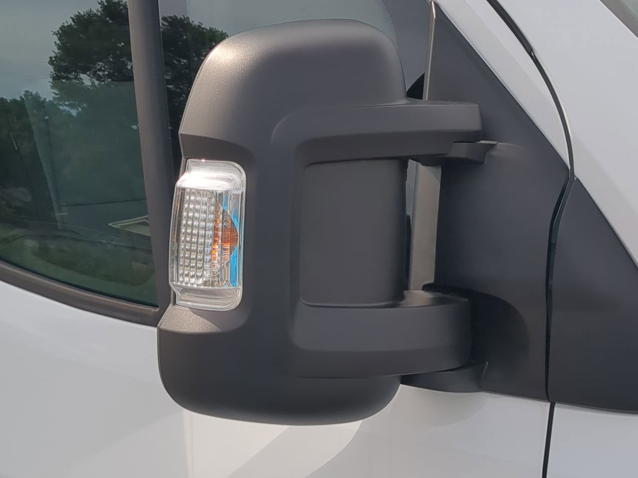 New 2026 RAM ProMaster 1500 w/ Storage Group FWD image 10