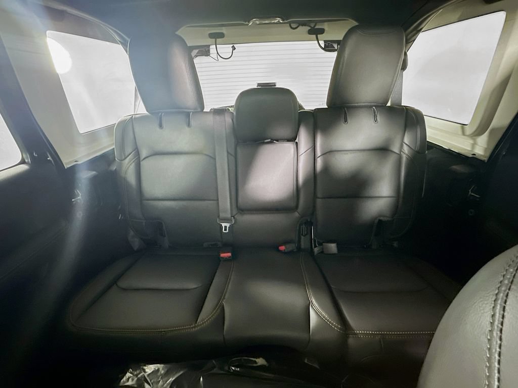 New 2026 Jeep Wrangler Unlimited Sahara AWD/4WD image 10