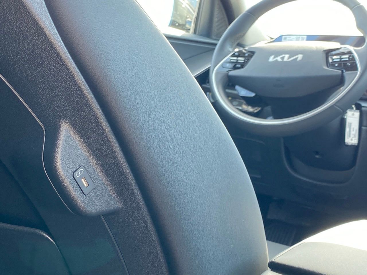 New 2026 Kia Niro Wind FWD image 23