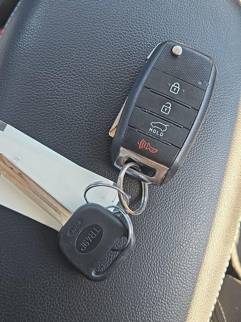 Used 2018 Kia Soul + image 32