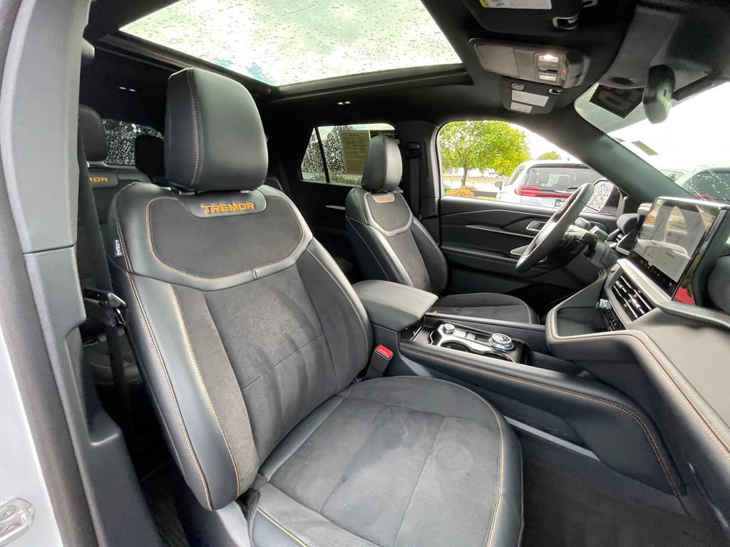 Used 2026 Ford Explorer Tremor w/ Tremor Ultimate Package AWD/4WD image 33