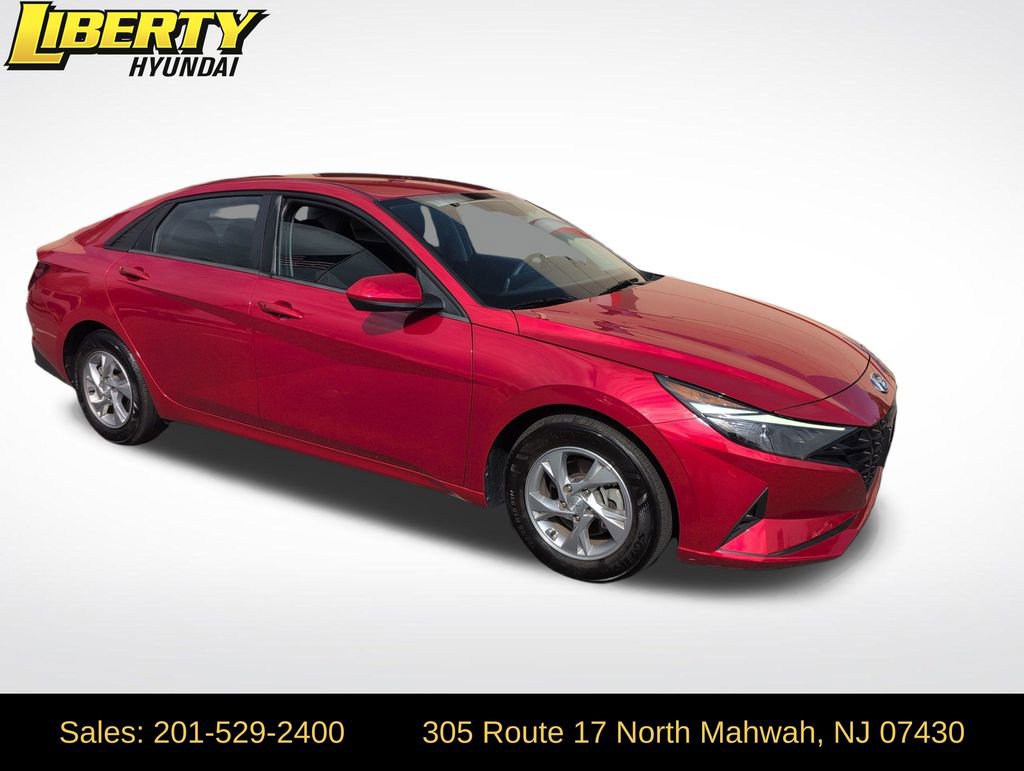 Used 2023 Hyundai Elantra SE w/ Cargo Package image 1