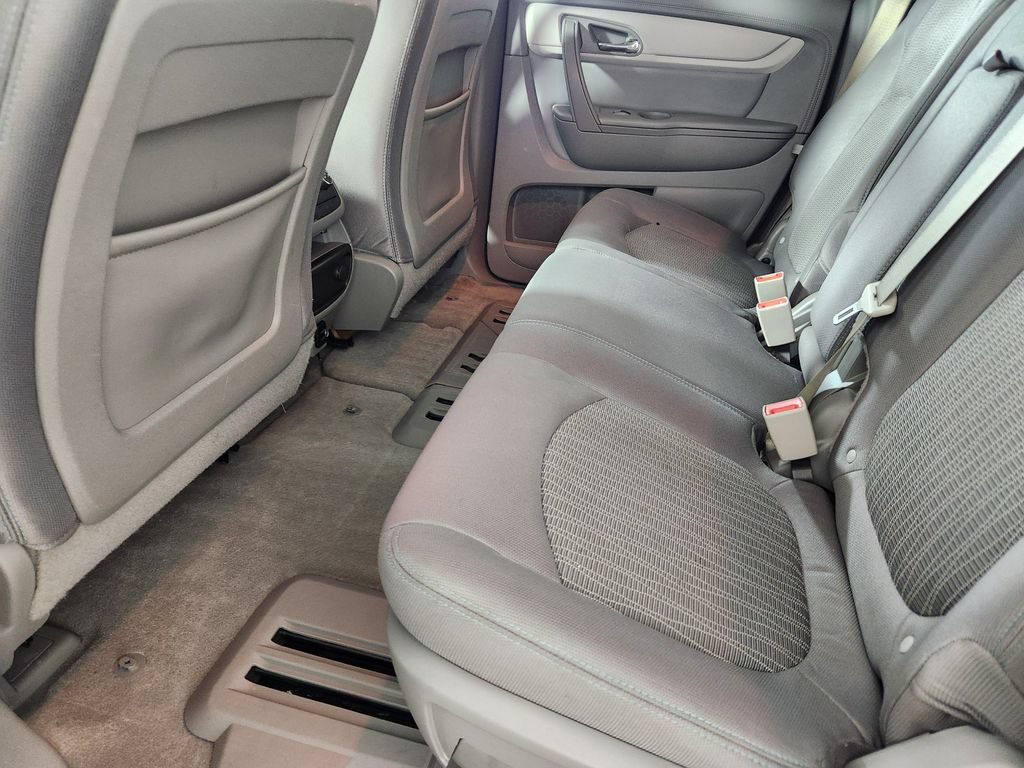 Used 2017 Chevrolet Traverse LS FWD image 13