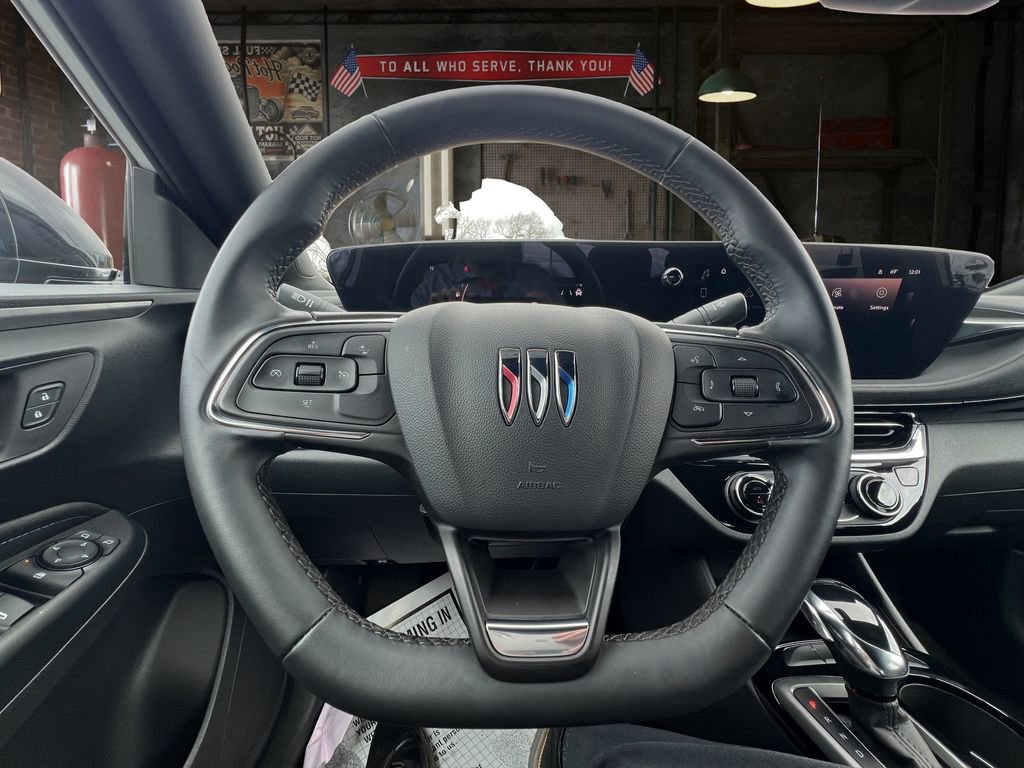 Certified 2025 Buick Envista Sport Touring image 19
