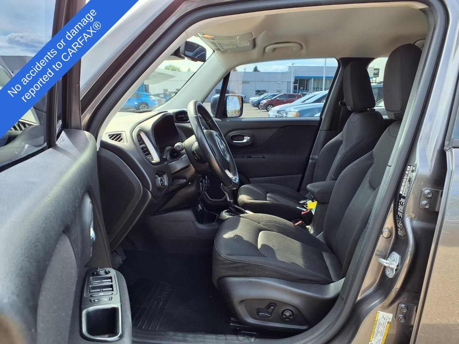 Used 2016 Jeep Renegade Latitude w/ Popular Equipment Group FWD image 18