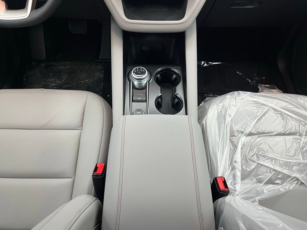 New 2026 Ford Explorer Active w/ Active Comfort Package image 24