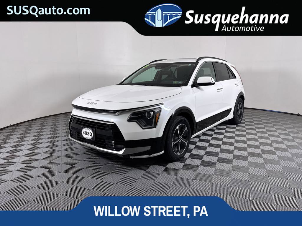 Used 2023 Kia Niro SX
