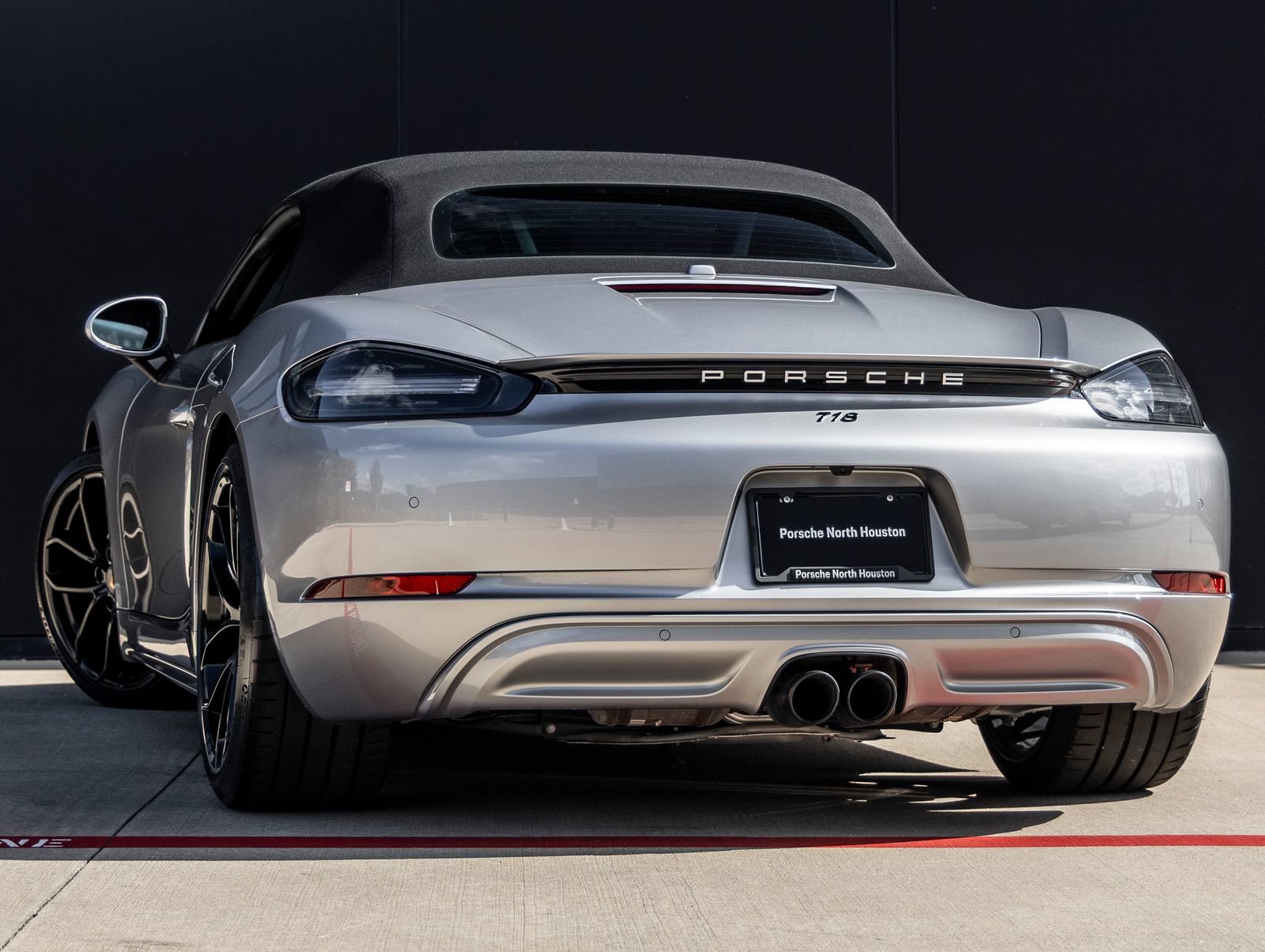 Certified 2024 Porsche 718 Boxster RWD image 3