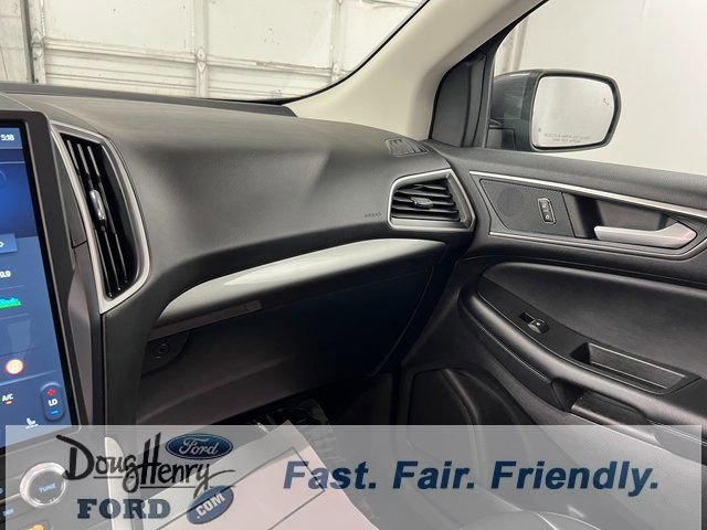 Used 2023 Ford Edge SEL image 42