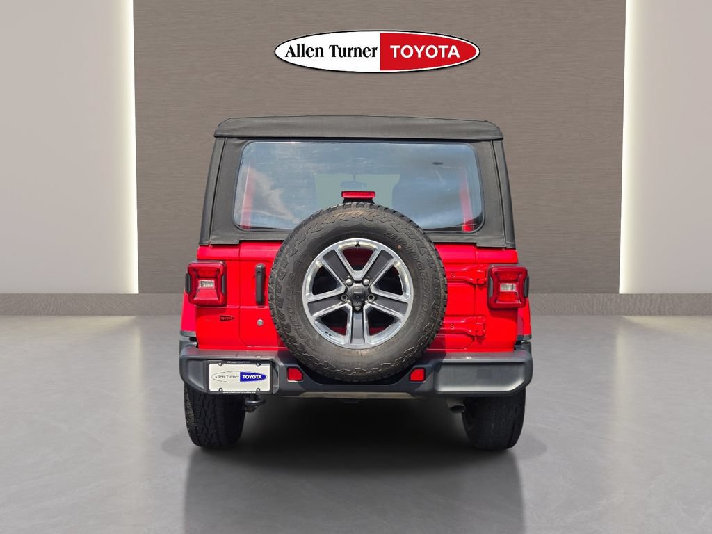 Used 2018 Jeep Wrangler Unlimited Sahara AWD/4WD image 8