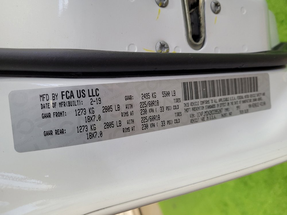 Used 2019 Jeep Cherokee Limited image 33