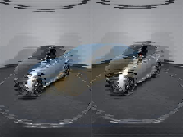 Used 2025 Toyota Camry SE image 4