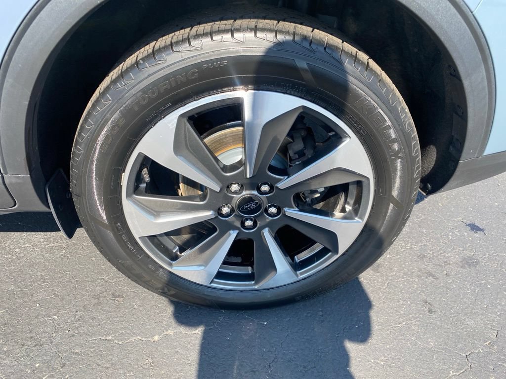 Used 2023 Ford Escape Platinum AWD/4WD image 16