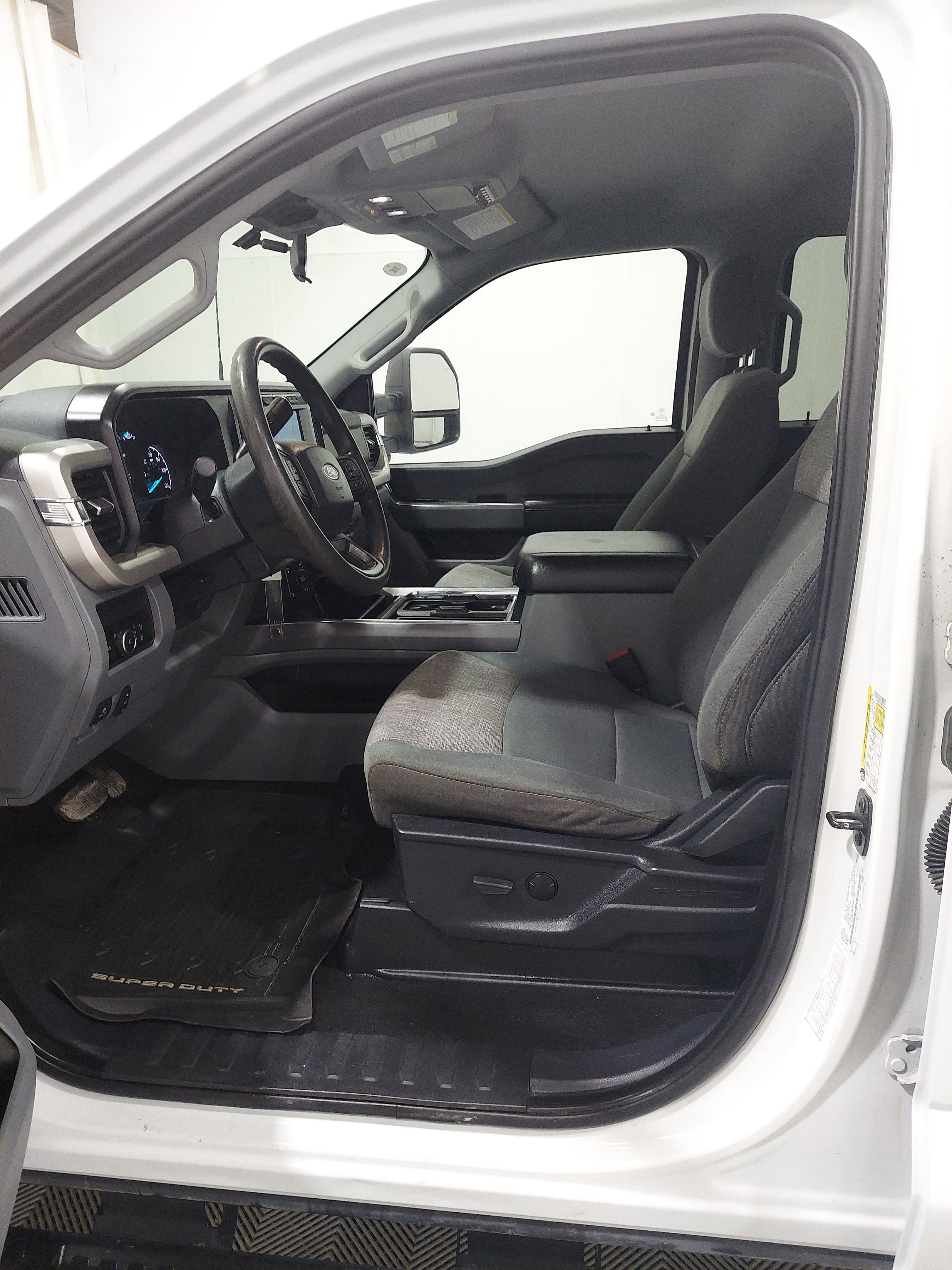 Used 2024 Ford F250 XLT AWD/4WD image 16