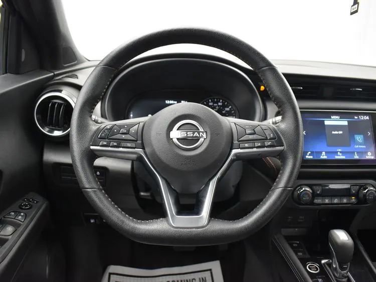 Used 2023 Nissan Kicks SR w/ SR Premium Package FWD image 20