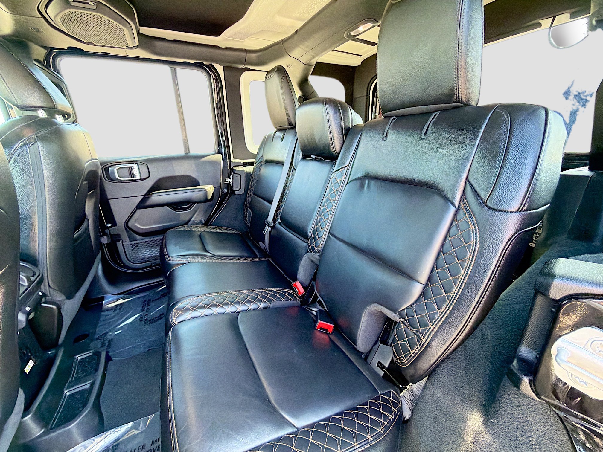 Used 2022 Jeep Wrangler Unlimited Sahara image 19