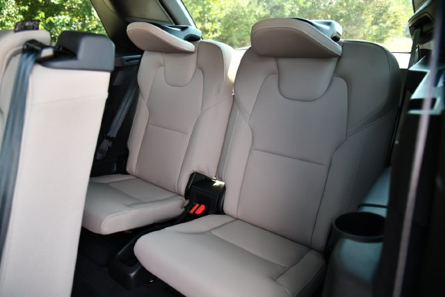New 2026 Volvo XC90 B6 Plus w/ Protection Package Premier AWD/4WD image 19
