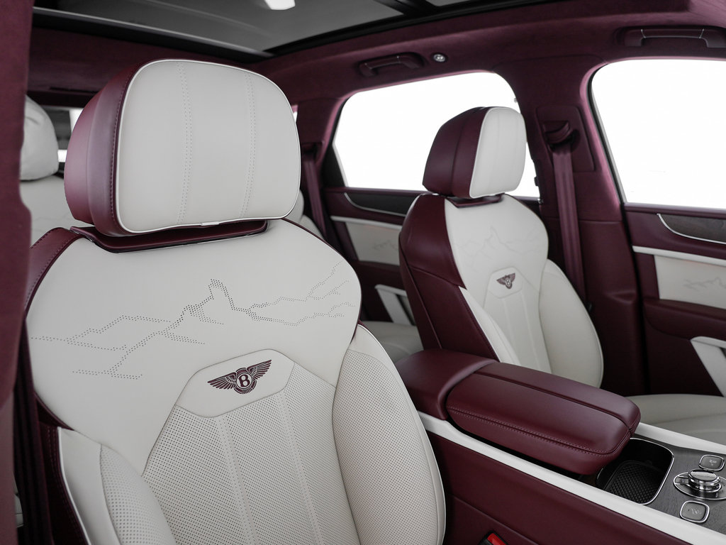 New 2027 Bentley Bentayga AWD/4WD image 33