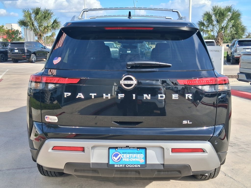 Used 2025 Nissan Pathfinder SL FWD image 5
