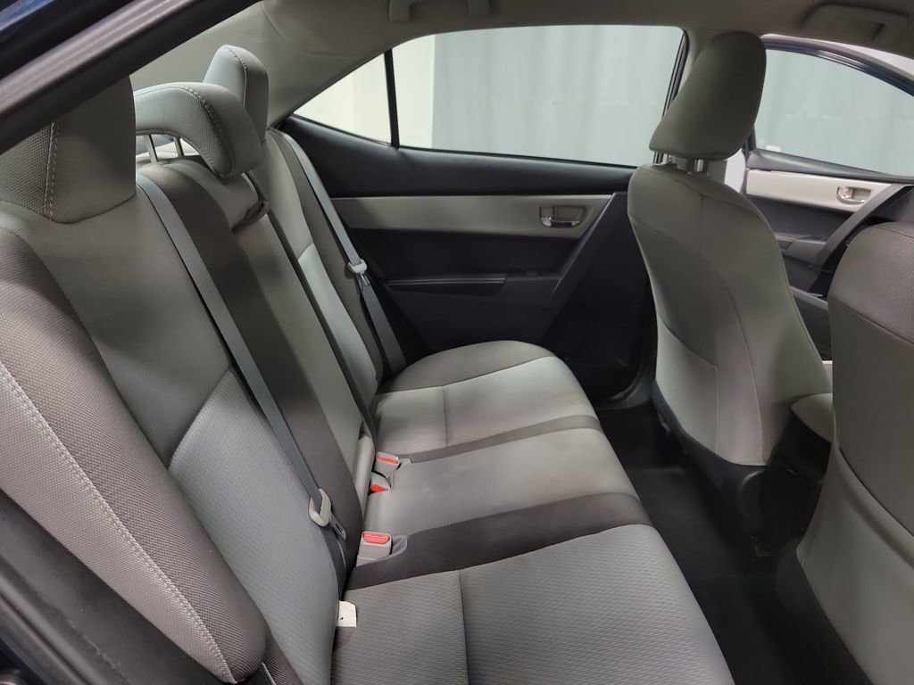 Used 2017 Toyota Corolla LE image 21