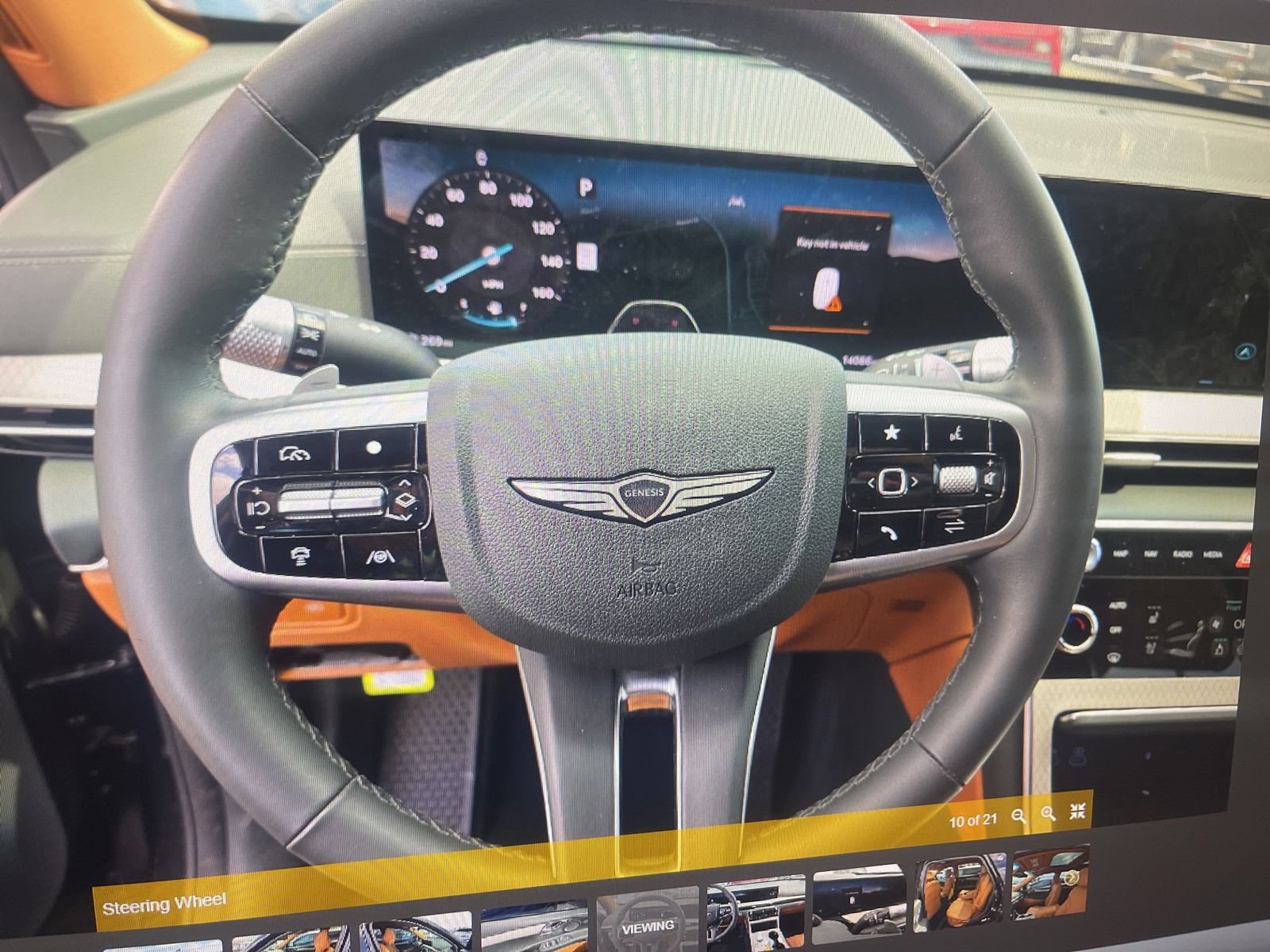 Certified 2025 Genesis GV80 2.5T Prestige AWD/4WD image 9