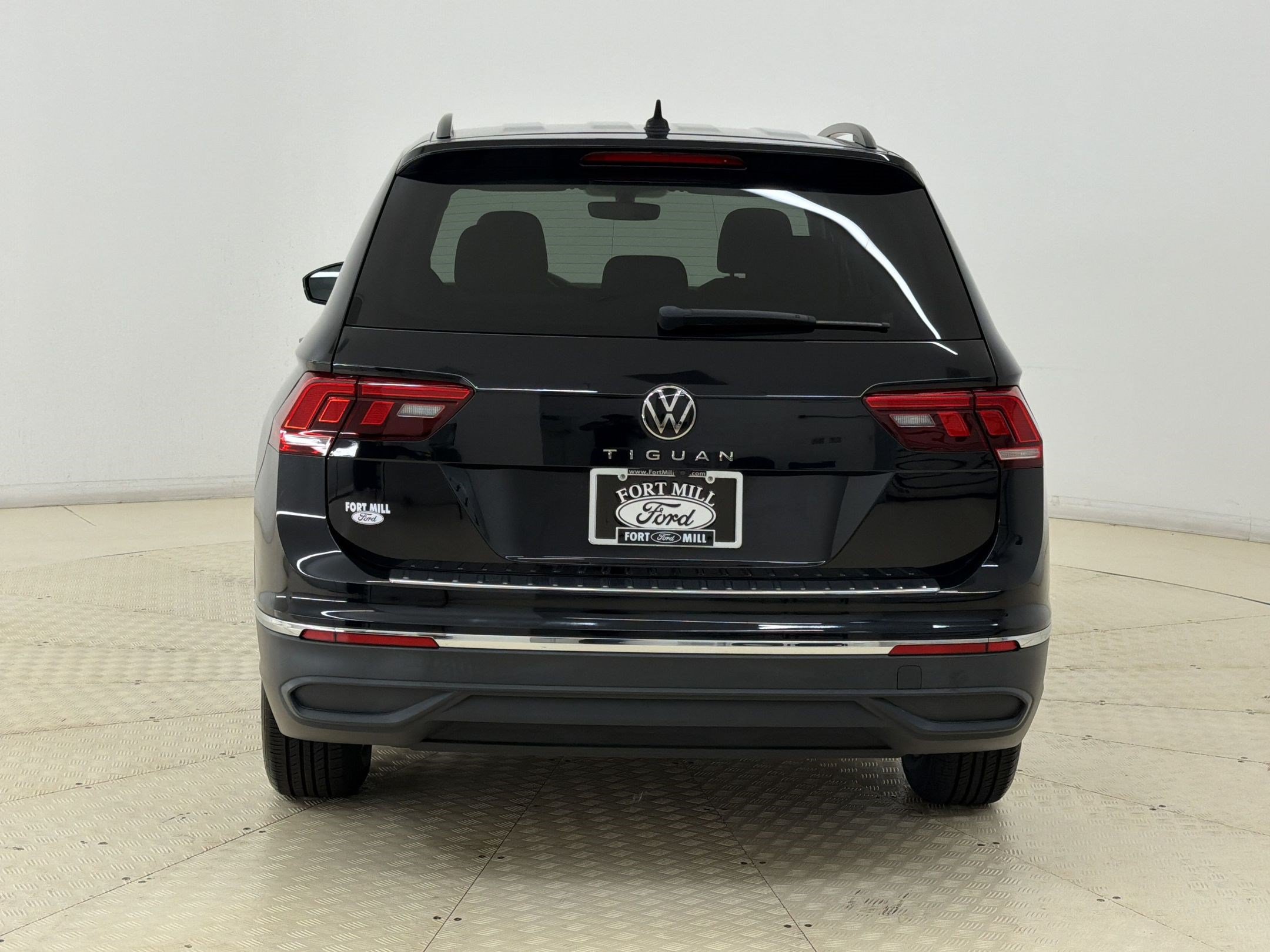Used 2023 Volkswagen Tiguan S FWD image 10