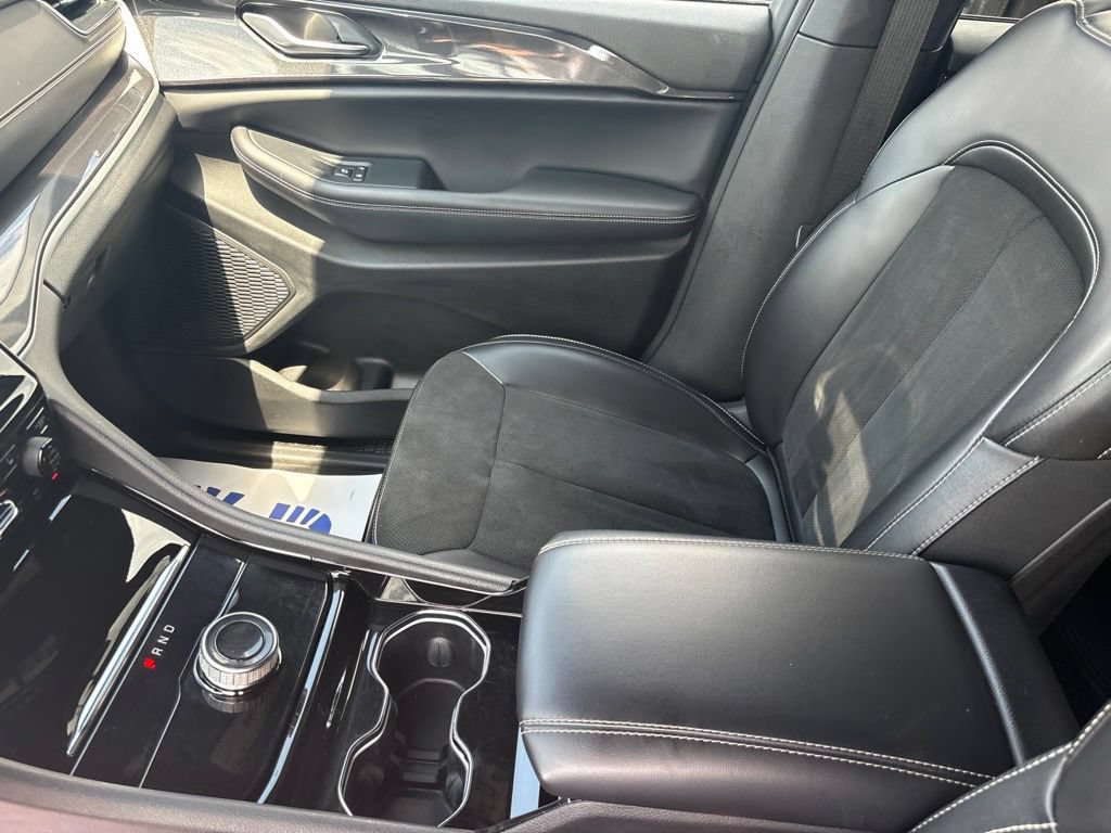 Certified 2023 Jeep Grand Cherokee Altitude AWD/4WD image 26