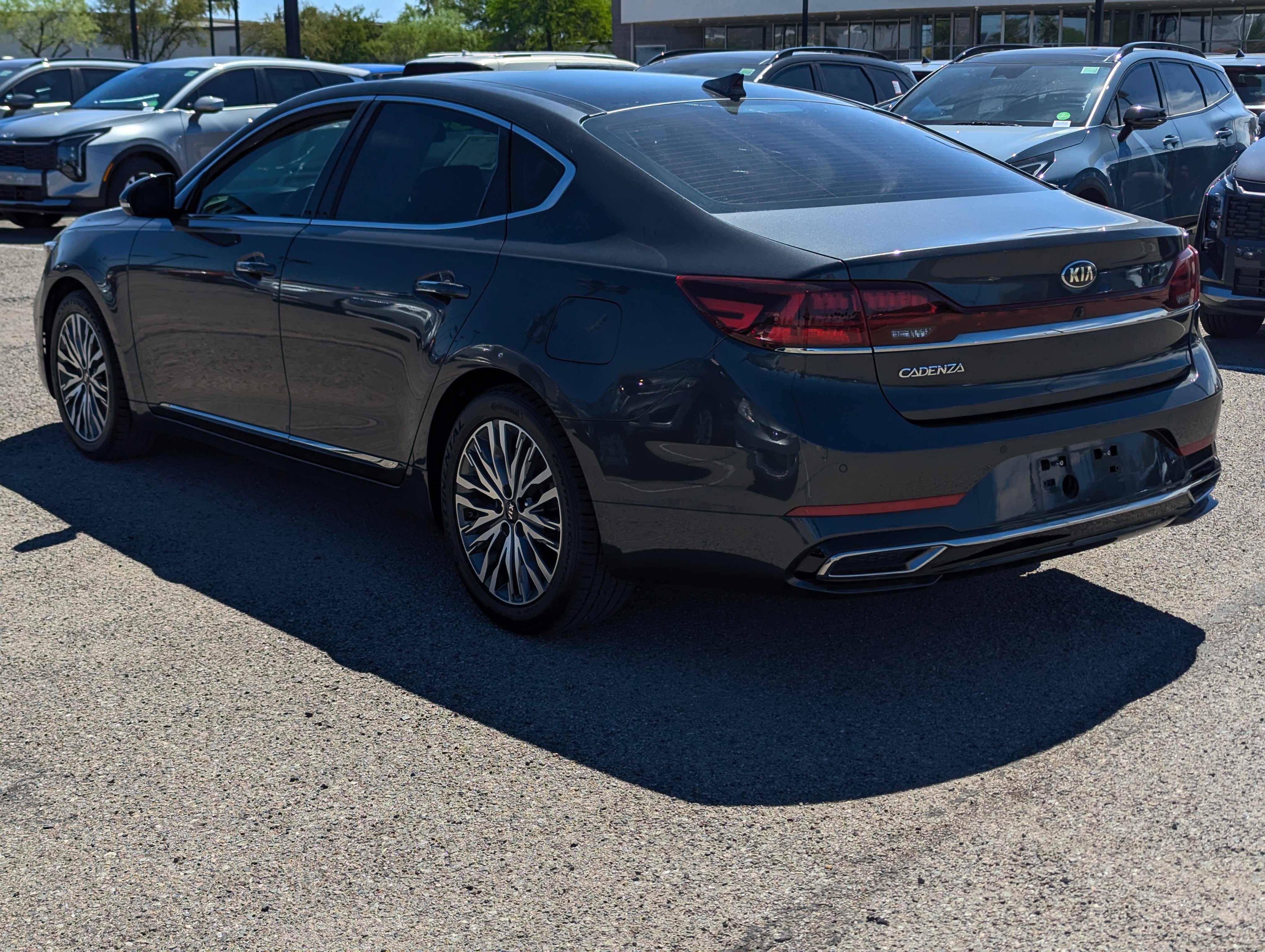 Certified 2020 Kia Cadenza Technology FWD image 4