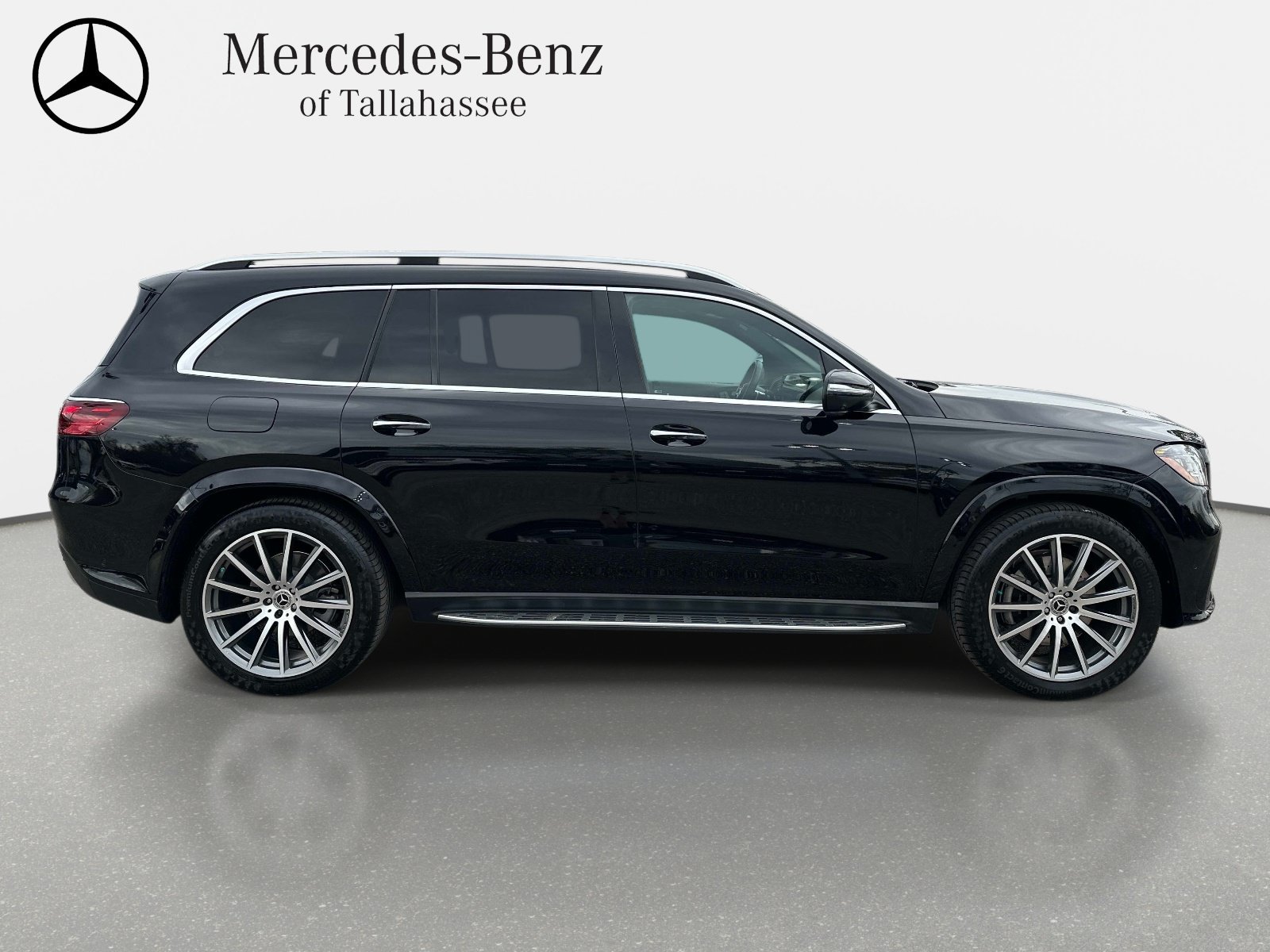 Used 2025 Mercedes-Benz GLS 580 4MATIC image 6