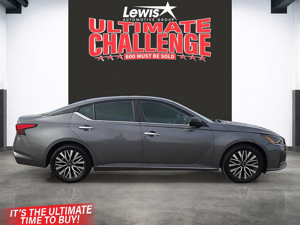 Used 2024 Nissan Altima 2.5 SV image 5