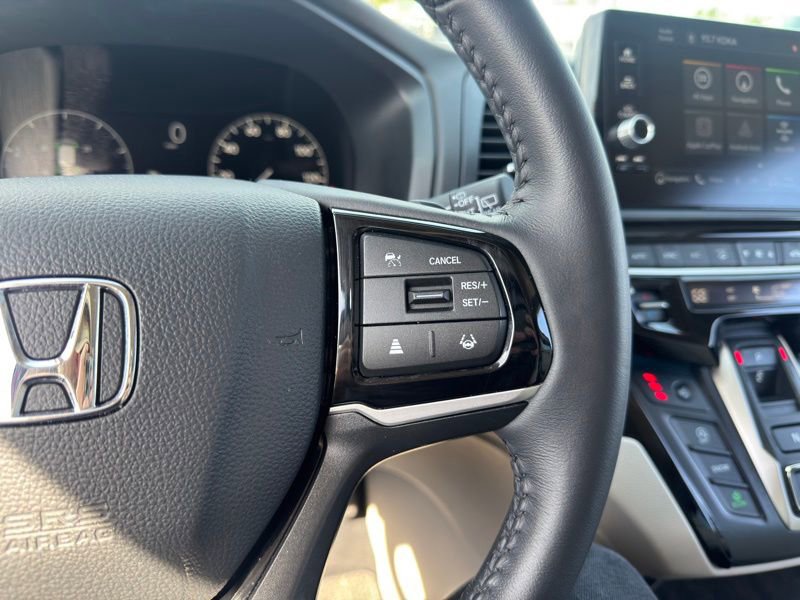 Used 2025 Honda Odyssey Touring image 25