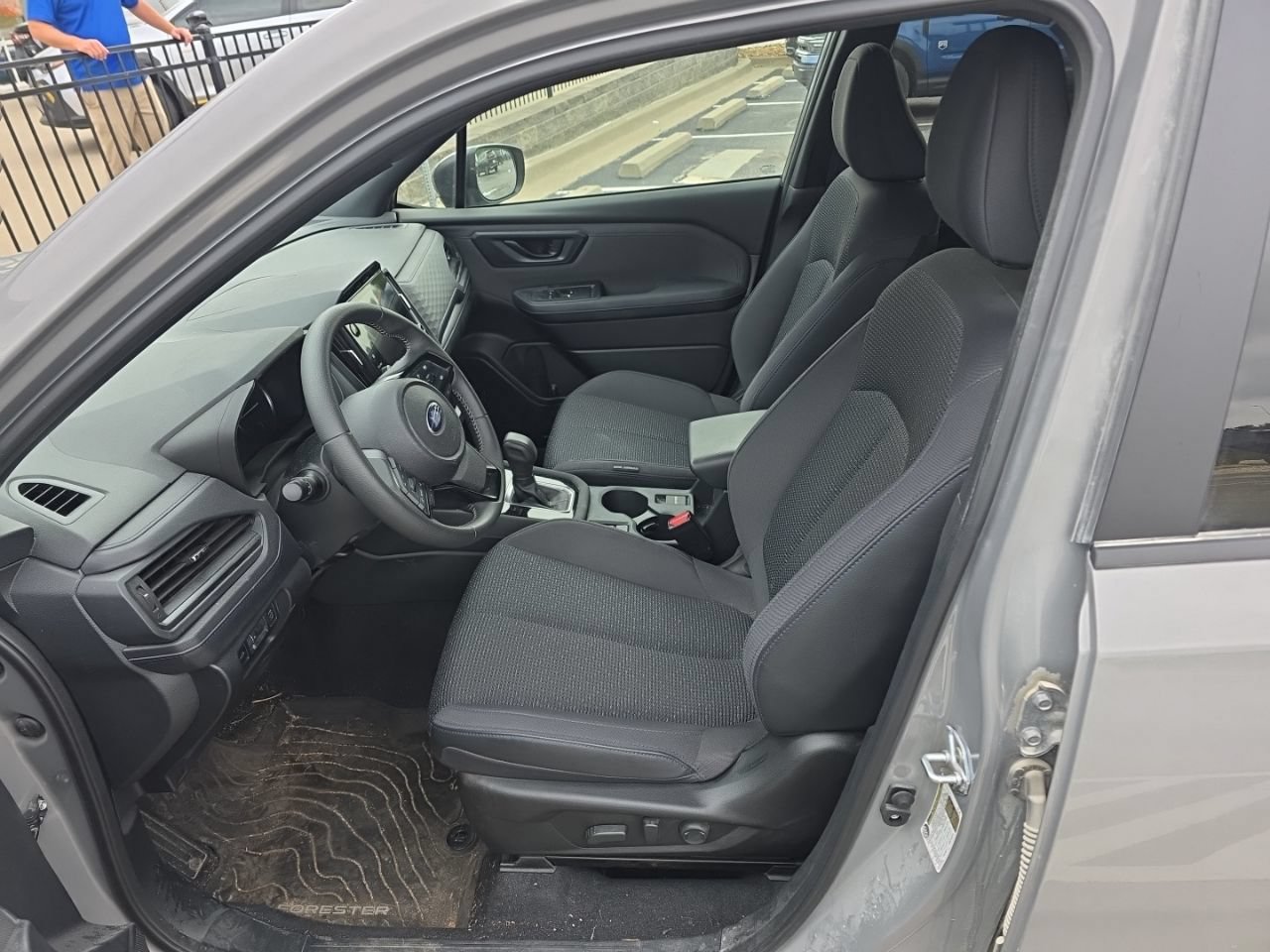 Used 2025 Subaru Forester Premium w/ Convenience Package #1 AWD/4WD image 4