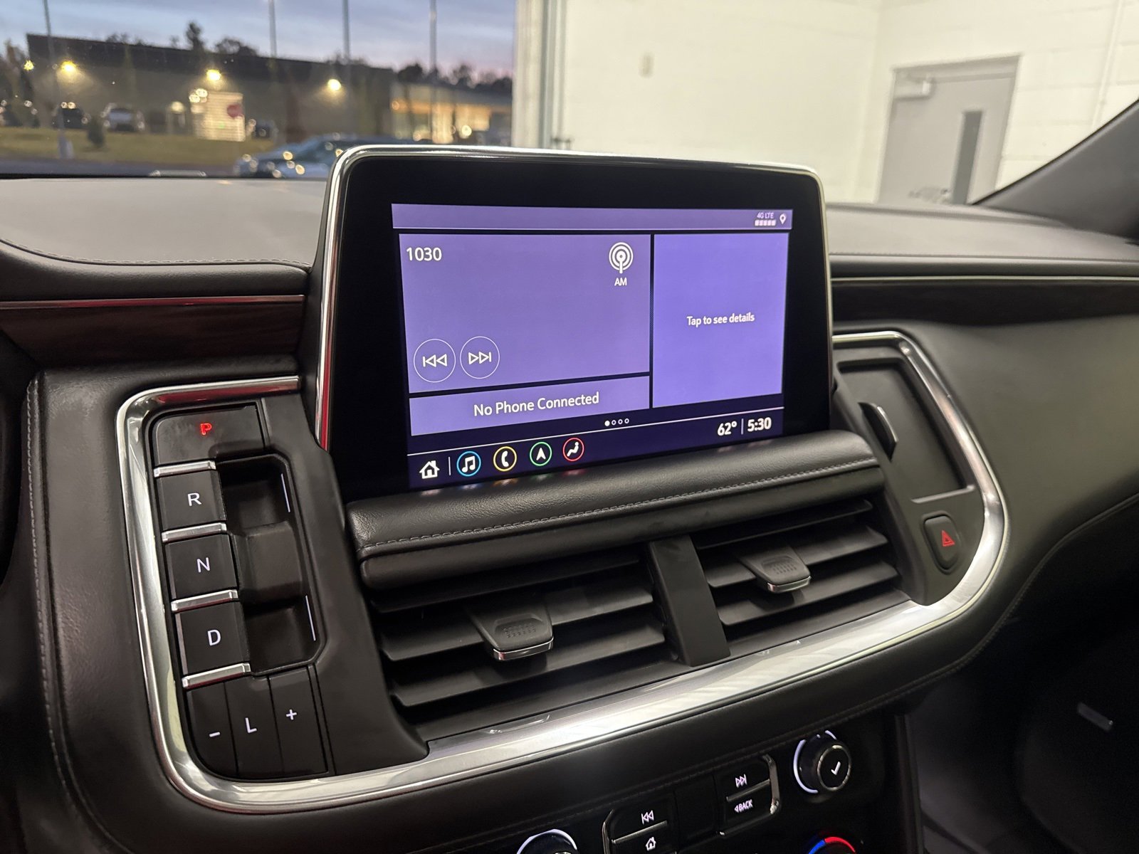 Used 2021 Chevrolet Tahoe Z71 w/ Rear Media and Nav Package image 21