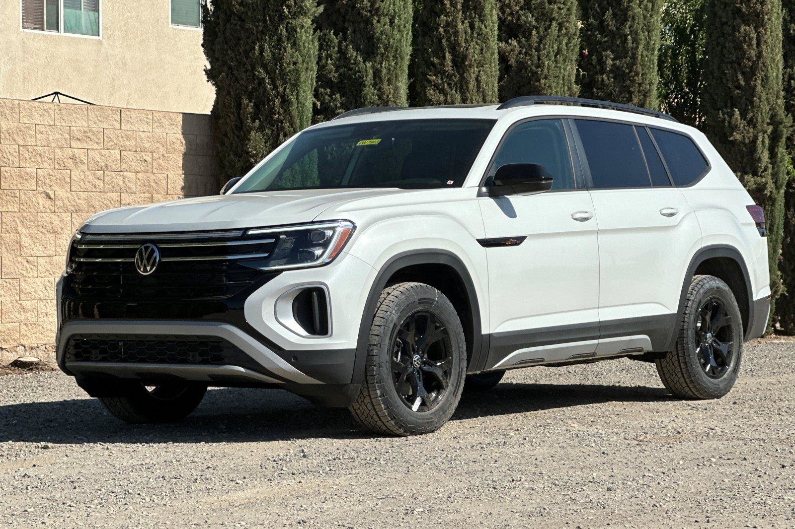 New 2026 Volkswagen Atlas Peak Edition AWD/4WD image 7