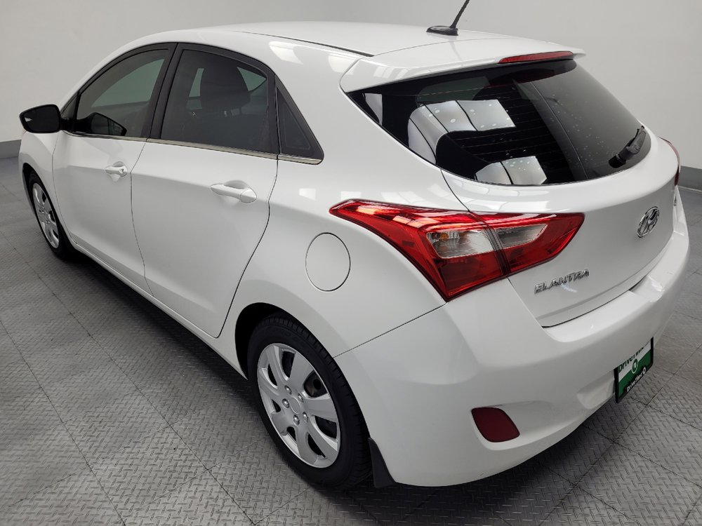 Used 2016 Hyundai Elantra GT FWD image 3
