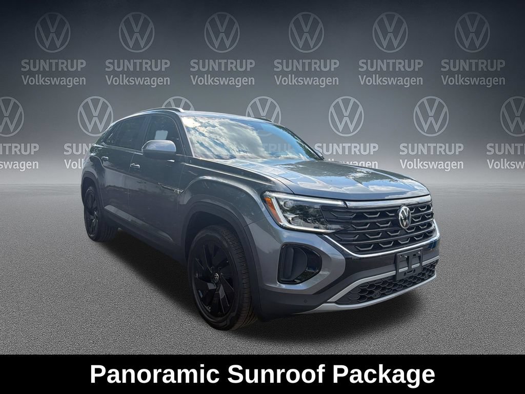 Used 2025 Volkswagen Atlas Cross Sport SE w/ Panoramic Sunroof Package FWD image 9