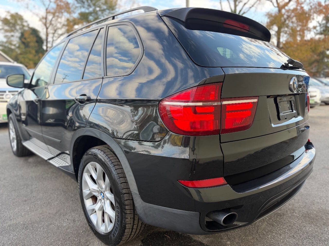 Used 2011 BMW X5 xDrive35i image 4